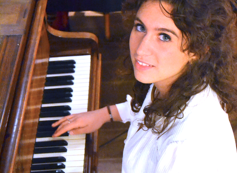 Erella-Atlan-Piano